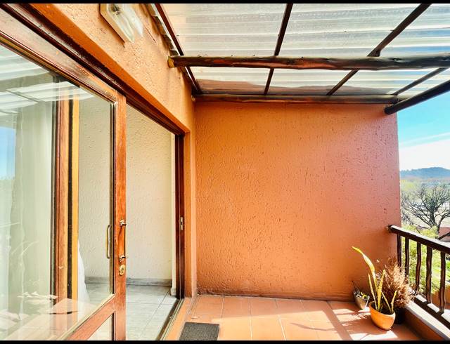 2 BEDROOM APARTMENT RENTED IN SUNNINGHILL